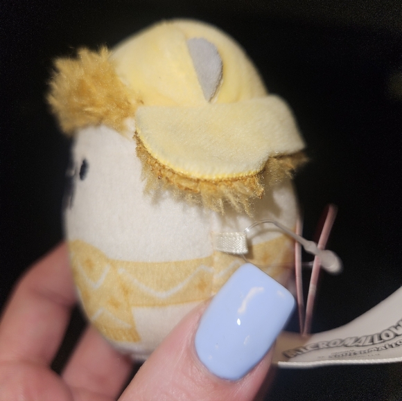 NWT Brooke The Polar Bear with Winter Hat Micromallow Holiday Squishmallow - Picture 7 of 7